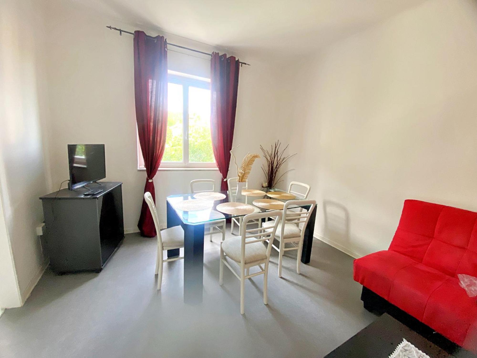 Giulia Home Монфальконе Экстерьер фото